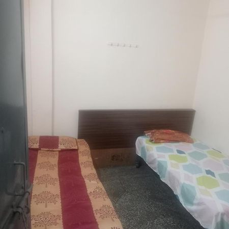 Ever Green Guest House Travel & Pg New Delhi Exterior foto