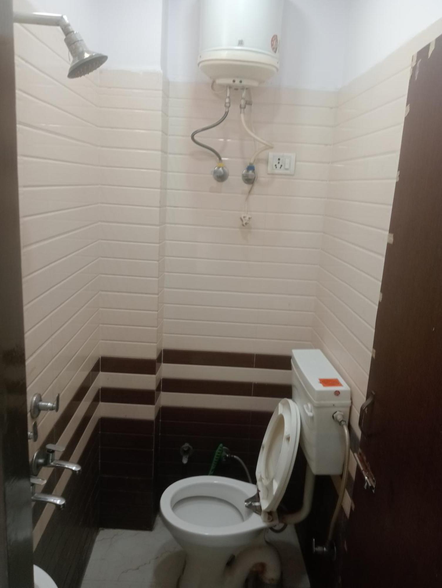 Ever Green Guest House Travel & Pg New Delhi Exterior foto