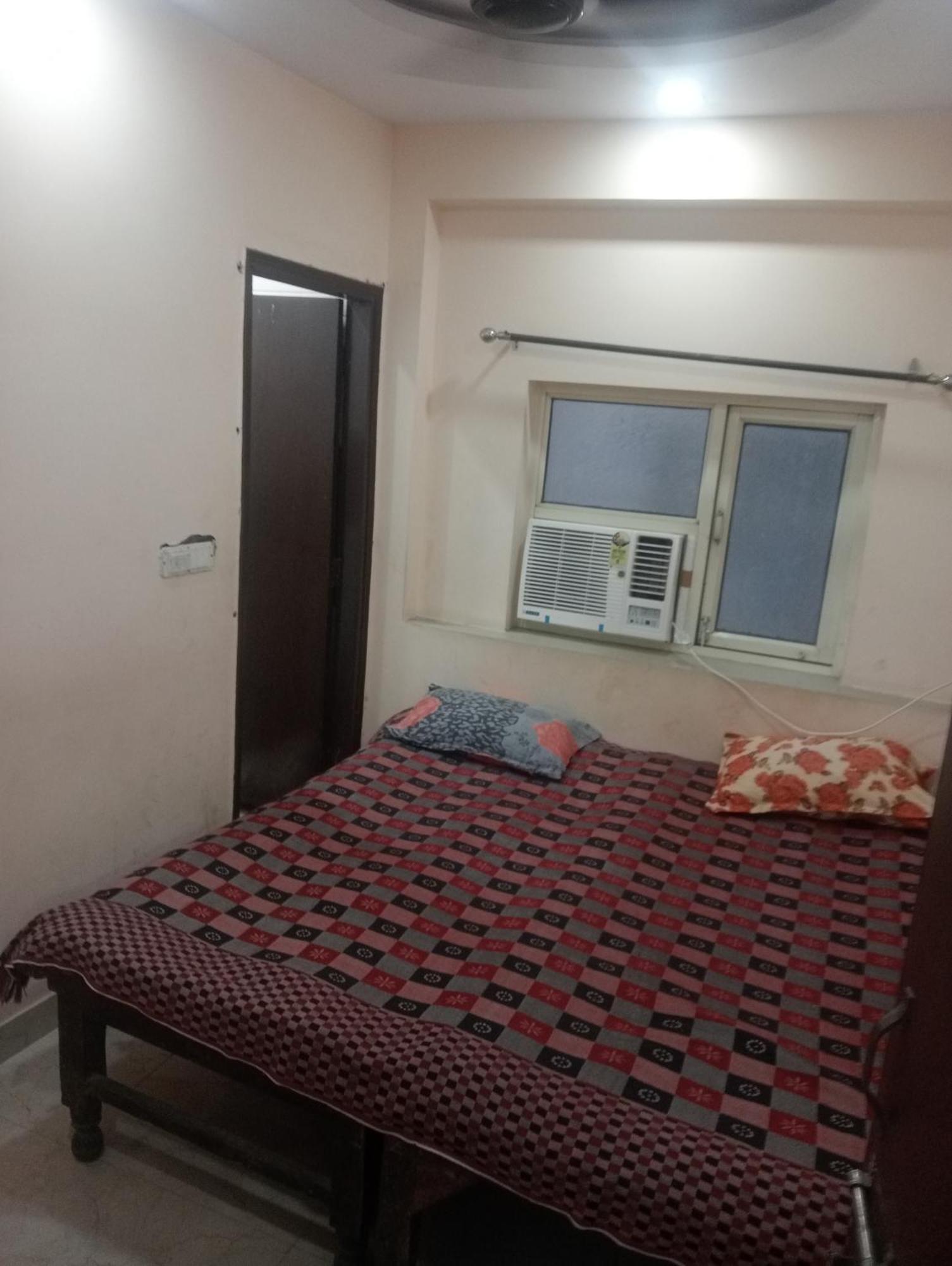 Ever Green Guest House Travel & Pg New Delhi Exterior foto